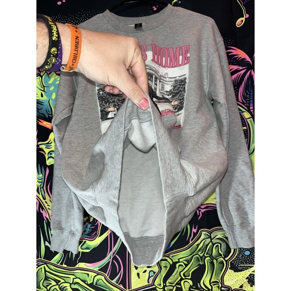 Gildan Gray Donald Trump 2024 Daddy's‎ Home Crew neck Sweatshirt Size Small - Picture 4 of 5